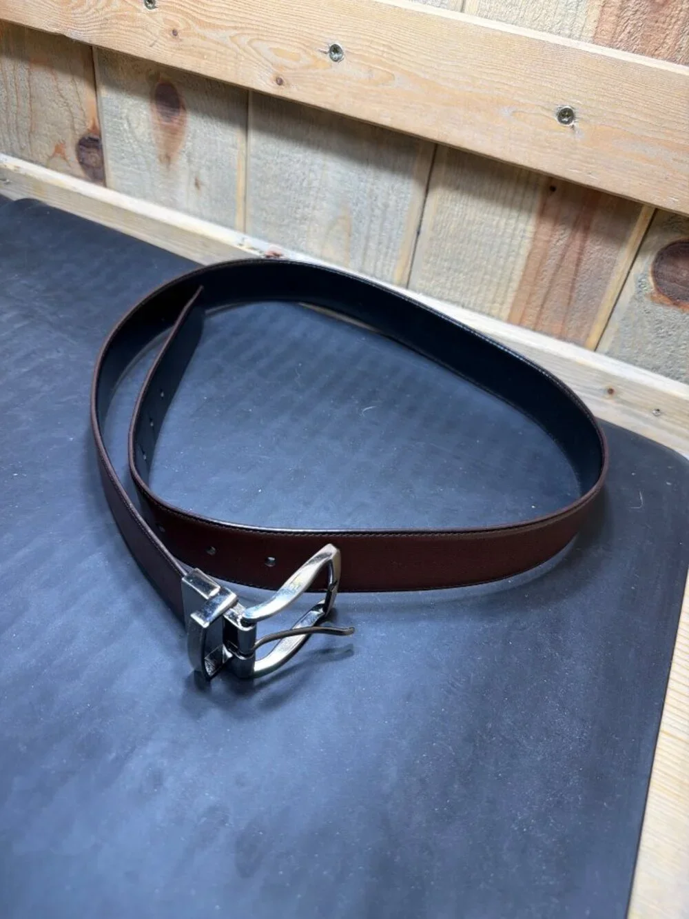 Perry Ellis Men's Reversible Black and Brown Leather Dress Belt Size 34 / 85